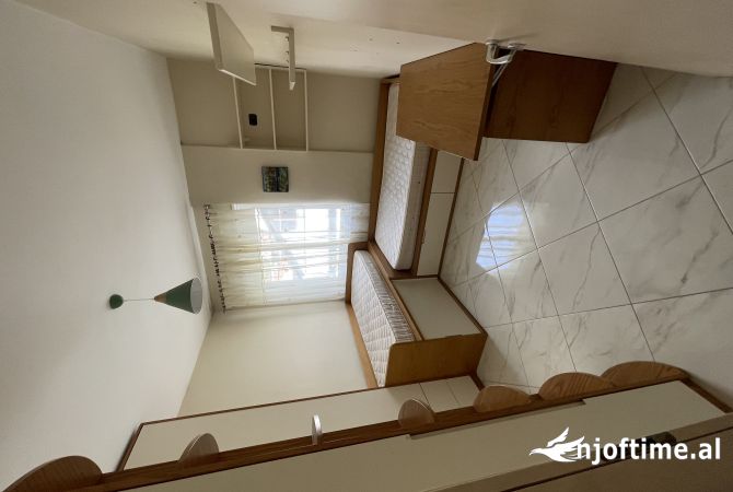 Shtepi me qera Apartament ne Tirane, 2+1, Mobilimi E mobiluar, Pagesa 45,000  Leke.