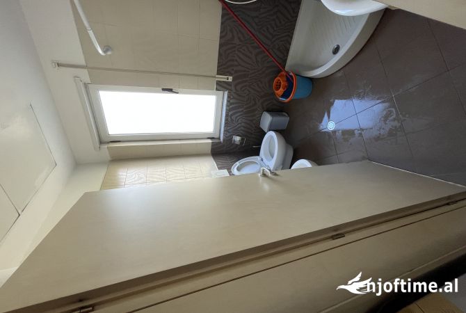 Shtepi me qera Apartament ne Tirane, 2+1, Mobilimi E mobiluar, Pagesa 45,000  Leke.