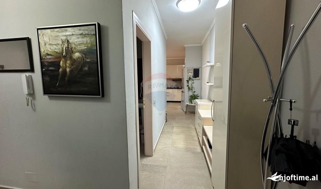 Shtepi me qera Apartament ne Tirane, 2+1, Mobilimi E mobiluar, Pagesa 700  Euro.