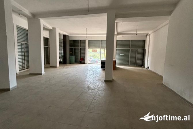 Ambient biznesi me qera 1+1 ne Tirane - 80,000 Leke
