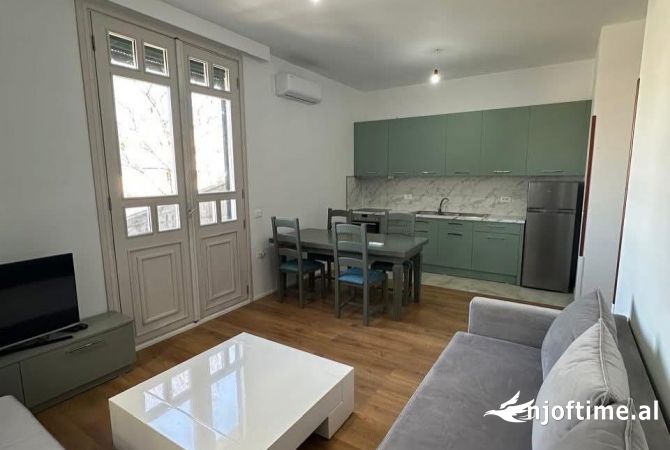 Shtepi me qera Apartament ne Tirane, 1+1, Mobilimi E mobiluar, Pagesa 35,000  Leke.