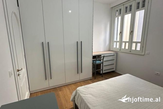 Shtepi me qera Apartament ne Tirane, 1+1, Mobilimi E mobiluar, Pagesa 35,000  Leke.