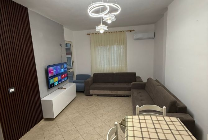 Shtepi me qera 1+1 ne Durres - 300 Euro