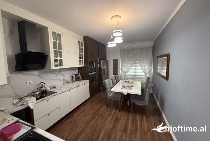 Shtepi ne shitje 2+1 ne Tirane - 185,000 Euro