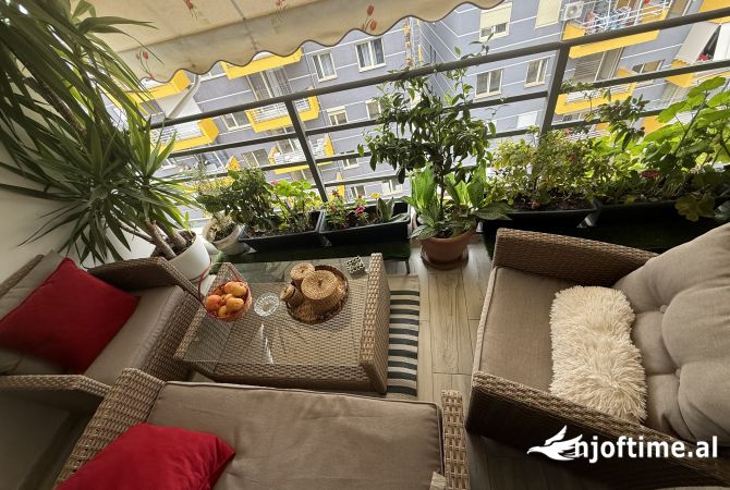 Shtepi ne shitje Apartament ne Tirane, 2+1, Mobilimi E mobiluar, Pagesa 185,000  Euro.