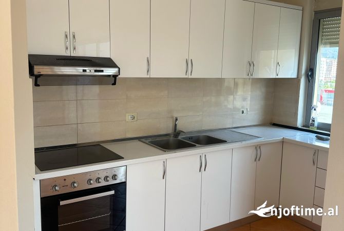 Shtepi me qera 2+1 ne Tirane - 350 Euro