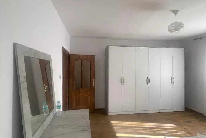 Shtepi me qera 1+1 ne Tirane - 380 Euro