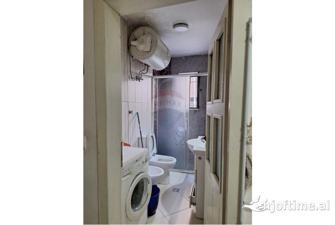 Shtepi me qera Apartament ne Tirane, 1+1, Mobilimi E mobiluar, Pagesa 500  Euro.