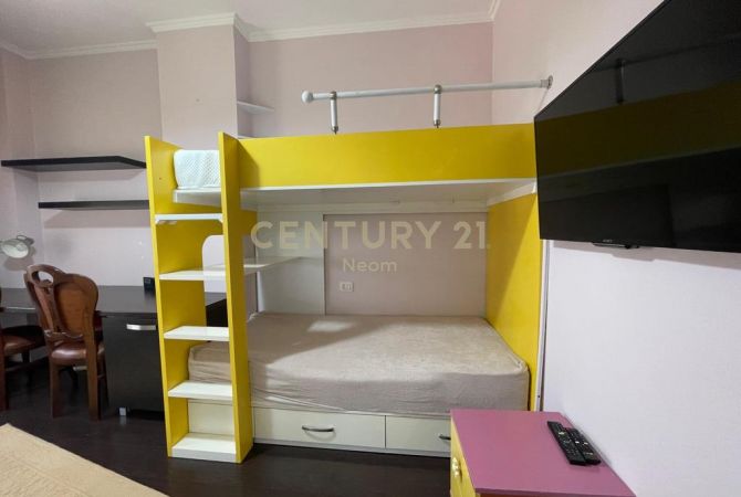 Shtepi me qera Apartament ne Tirane, 2+1, Mobilimi E mobiluar, Pagesa 650  Euro.