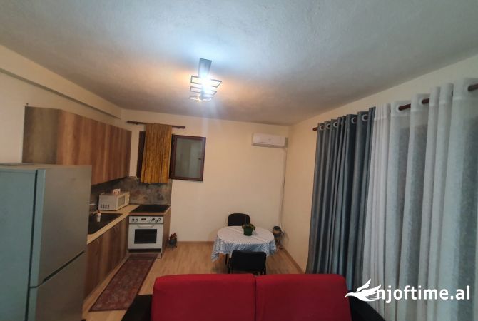 Shtepi me qera 1+1 ne Tirane - 430 Euro