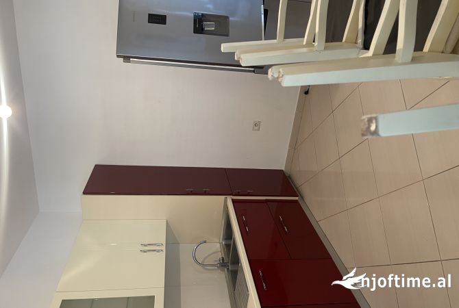 Shtepi me qera Apartament ne Tirane, 2+1, Mobilimi E mobiluar, Pagesa 400  Euro.