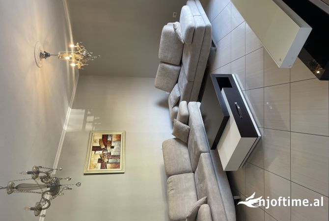 Shtepi me qera 2+1 ne Tirane - 400 Euro
