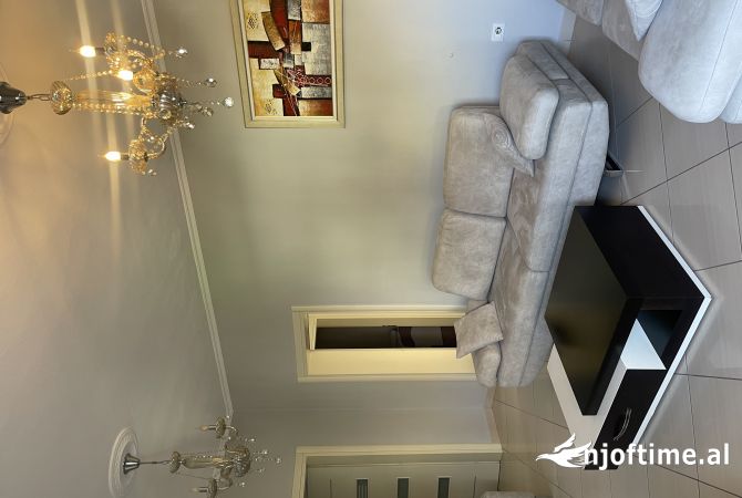 Shtepi me qera Apartament ne Tirane, 2+1, Mobilimi E mobiluar, Pagesa 400  Euro.