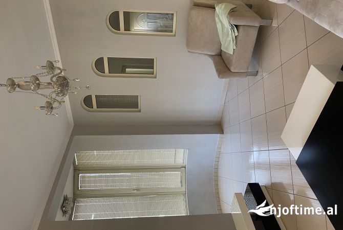 Shtepi me qera 2+1 ne Tirane - 400 Euro