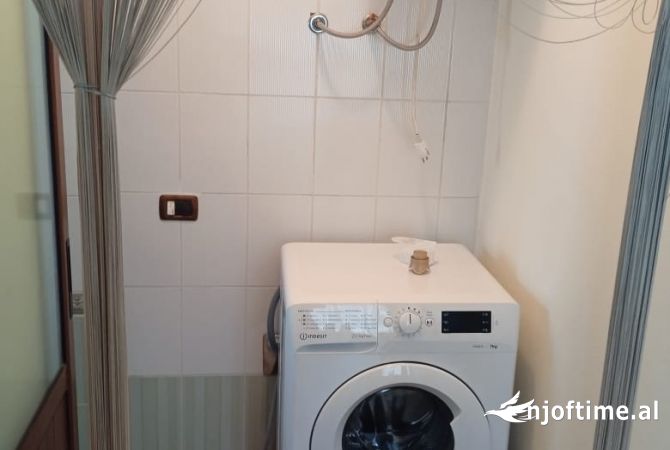 Shtepi me qera 1+1 ne Tirane - 28,000 Leke
