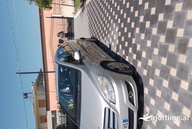 Makina ne shitje  ne Tirane - 5,500 Euro