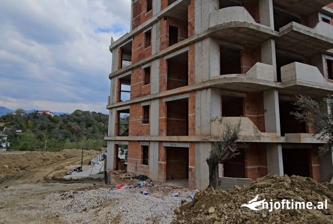 Shtepi ne shitje Apartament ne Tirane, 1+1, Mobilimi Bosh, pa mobiluar, Pagesa 143,600  Euro.