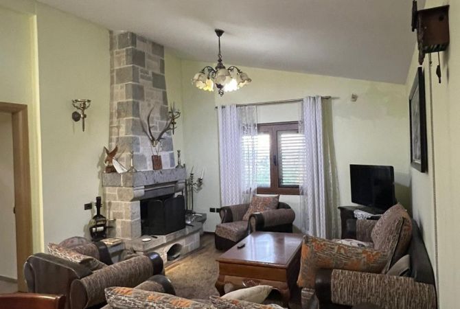 Shtepi me qera 1+1 ne Tirane - 300 Euro