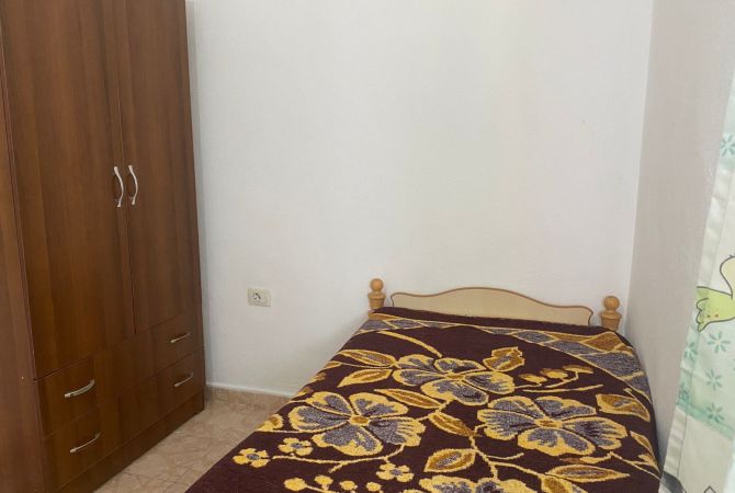 Shtepi me qera Shtepi Private ne Tirane, 2+1, Mobilimi E mobiluar, Pagesa 350  Euro.