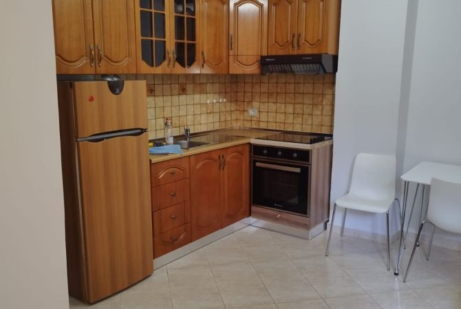 Shtepi me qera 1+1 ne Tirane - 400 Euro