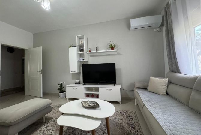 Shtepi me qera 2+1 ne Tirane - 550 Euro