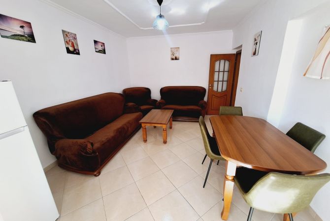 Shtepi me qera Apartament ne Tirane, 2+1, Mobilimi E mobiluar, Pagesa 470  Euro.