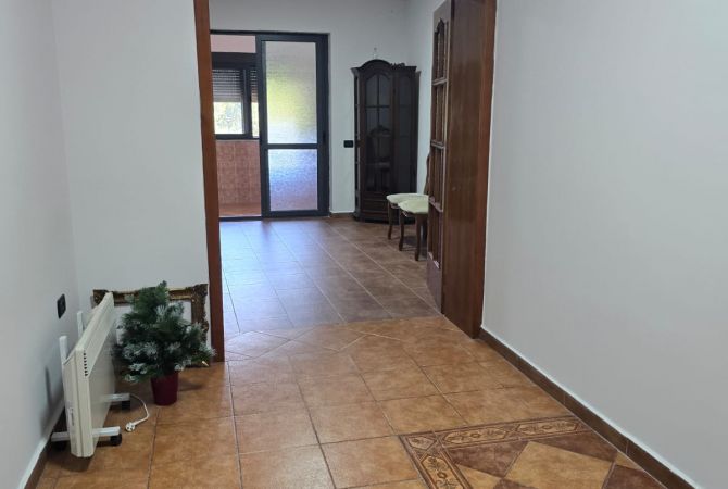 Shtepi me qera 1+1 ne Tirane - 500 Euro