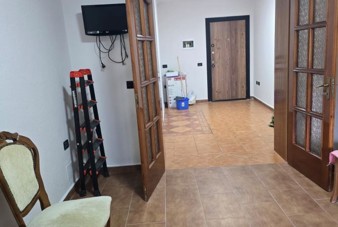 Shtepi me qera 1+1 ne Tirane - 500 Euro