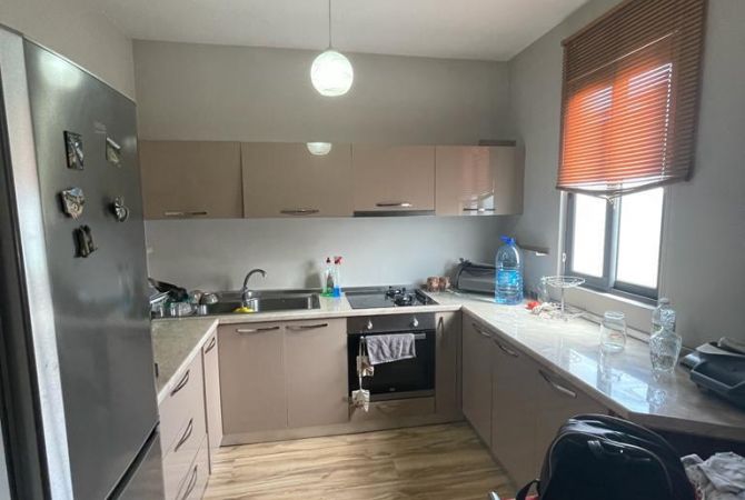 Shtepi me qera Apartament ne Tirane, 2+1, Mobilimi E mobiluar, Pagesa 400  Euro.