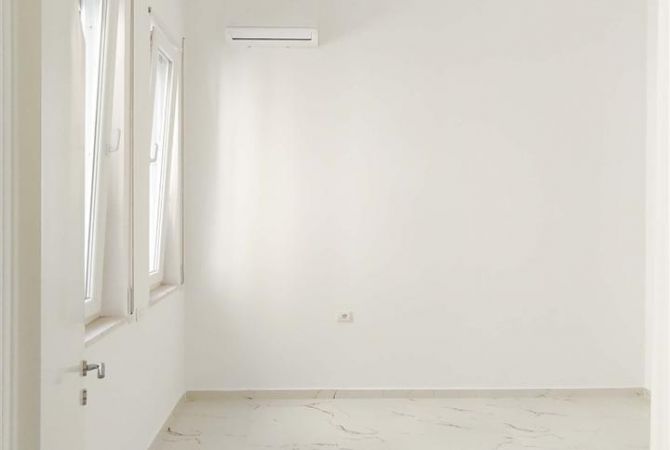 Shtepi me qera 2+1 ne Tirane - 800 Euro