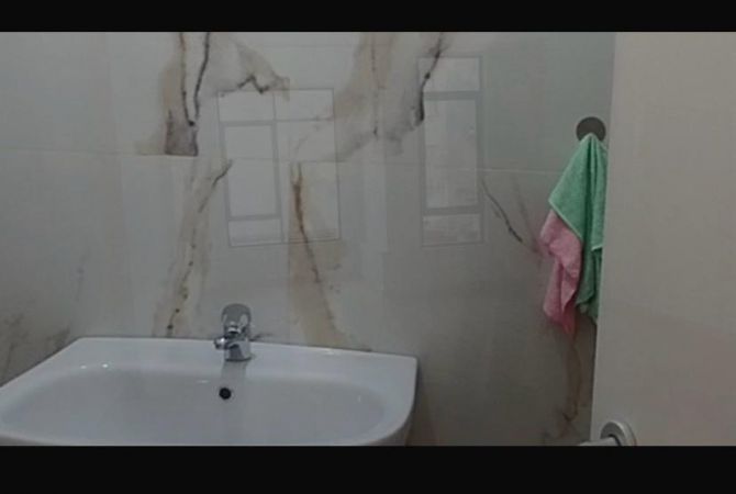 Ambient biznesi me qera 3+1 ne Tirane - 1,300 Euro