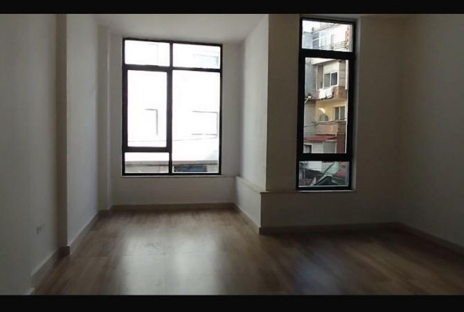 Ambient biznesi me qera 3+1 ne Tirane - 1,300 Euro