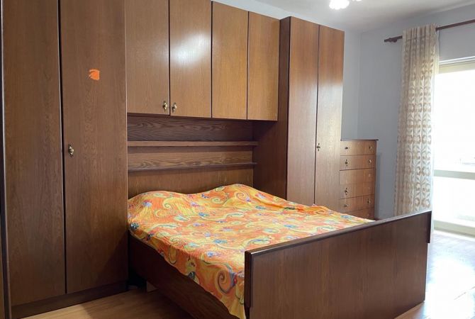 Shtepi me qera 2+1 ne Tirane - 480 Euro