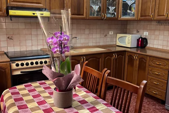 Shtepi me qera Shtepi Private ne Tirane, 2+1, Mobilimi E mobiluar, Pagesa 450  Euro.