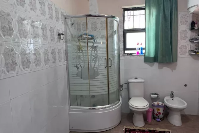 Shtepi me qera 2+1 ne Tirane - 450 Euro