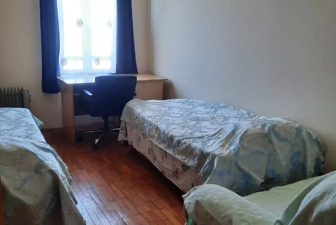 Shtepi me qera Apartament ne Tirane, 2+1, Mobilimi E mobiluar, Pagesa 50,000  Leke.