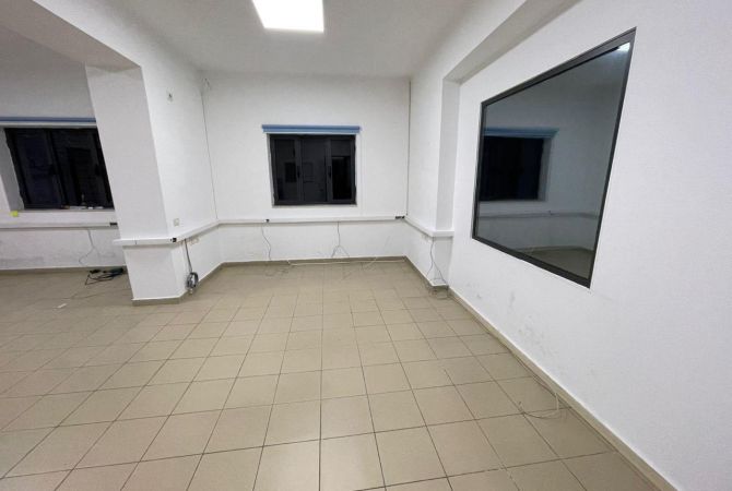 Ambient biznesi me qera Pazari i Ri