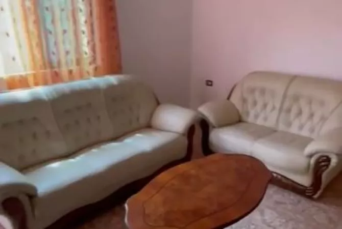 Shtepi me qera 1+1 ne Tirane - 350 Euro
