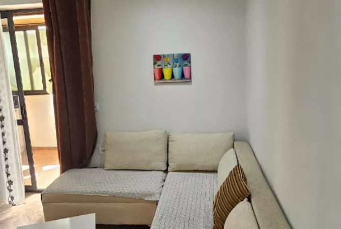 Shtepi me qera 1+1 ne Tirane - 550 Euro