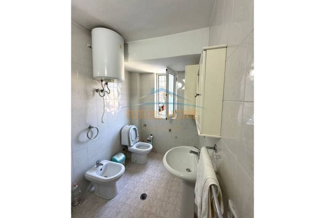 Shtepi ne shitje Apartament ne Tirane, 1+1, Mobilimi E mobiluar, Pagesa 116,000  Euro.