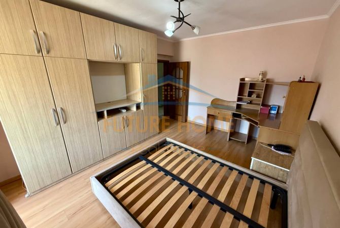 Shtepi ne shitje Apartament ne Tirane, 1+1, Mobilimi E mobiluar, Pagesa 116,000  Euro.