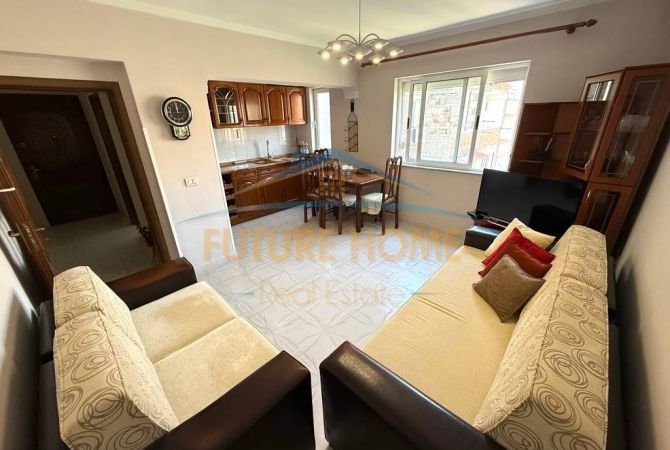 Shtepi ne shitje Apartament ne Tirane, 1+1, Mobilimi E mobiluar, Pagesa 116,000  Euro.