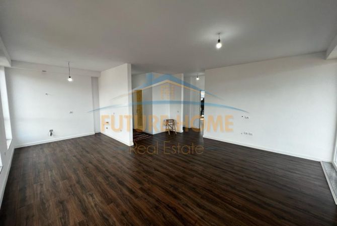 Shtepi ne shitje Apartament ne Tirane, 2+1, Mobilimi Bosh, pa mobiluar, Pagesa 250,000  Euro.
