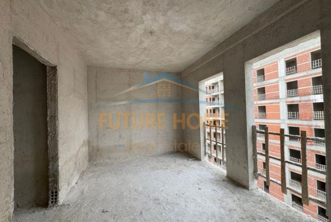 Shtepi ne shitje Apartament ne Tirane, 3+1, Mobilimi Bosh, pa mobiluar, Pagesa 131,000  Euro.