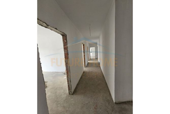 Shtepi ne shitje 4+1 ne Tirane - 350,000 Euro