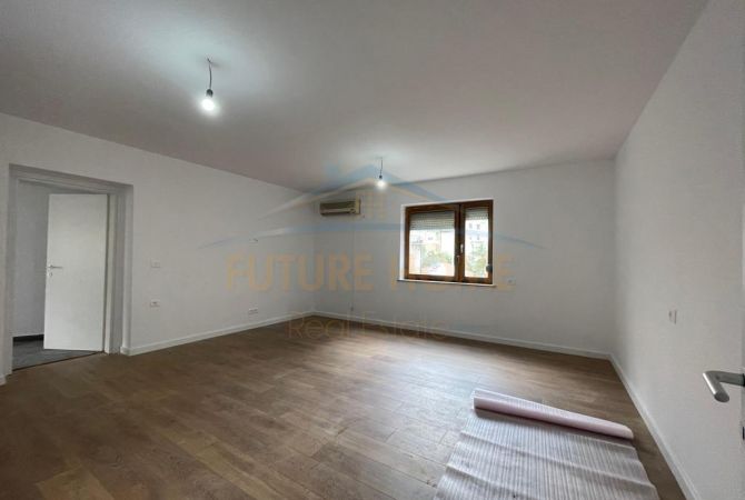 Shtepi ne shitje 2+1 ne Tirane - 235,000 Euro