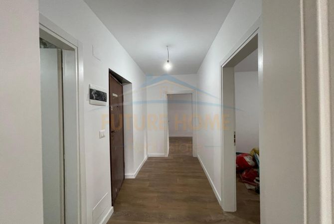 Shtepi ne shitje Apartament ne Tirane, 2+1, Mobilimi Bosh, pa mobiluar, Pagesa 235,000  Euro.