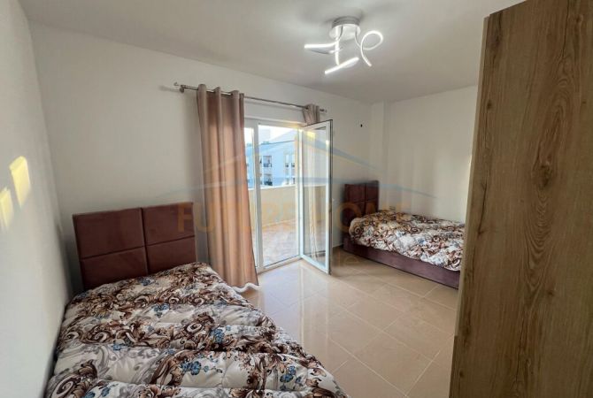 Shtepi ne shitje Apartament ne Tirane, 2+1, Mobilimi E mobiluar, Pagesa 199,155  Euro.