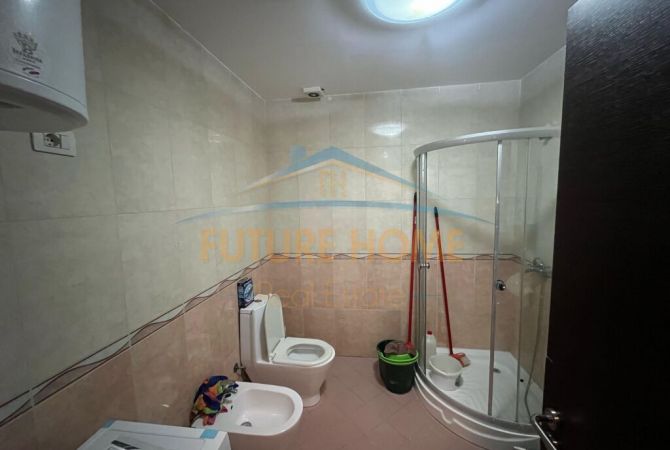 Shtepi ne shitje Apartament ne Tirane, 2+1, Mobilimi E mobiluar, Pagesa 199,155  Euro.