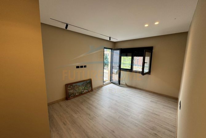 Ambient biznesi me qera 3+1 ne Tirane - 11,000 Euro